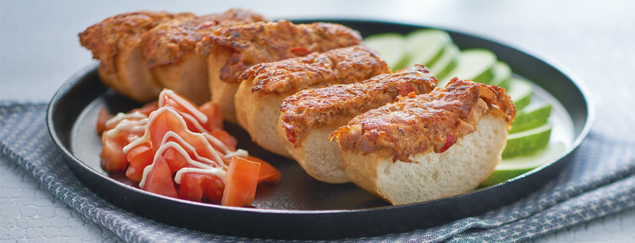 Roti John Dengan Sardin Sos Tomato 